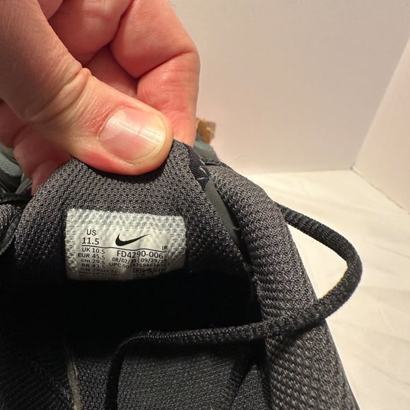 Men’s Nike Air Max Plus Drift - Picture 6 of 7